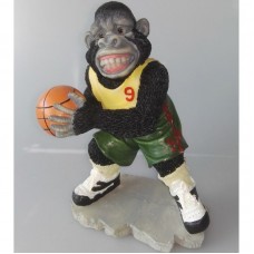 Basketbal spelende gorilla beeldje